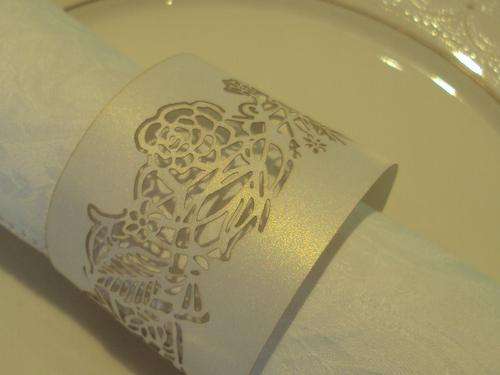 NAPKIN RINGS - ROSE  WHITE