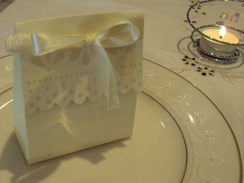 Ivory Wedding Favour Boxes / Gifts