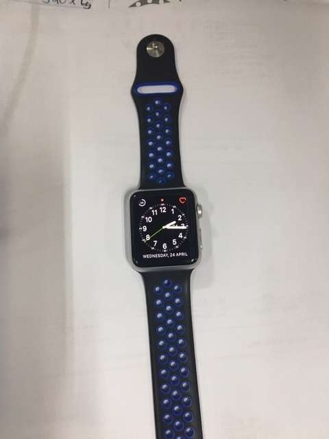 APPLE WATCH SERIES 1, 42MM WITH EXTRAS