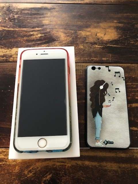 APPLE IPHONE 6 64GIG WITH BODY GLOVE COVER - MINT CONDITION