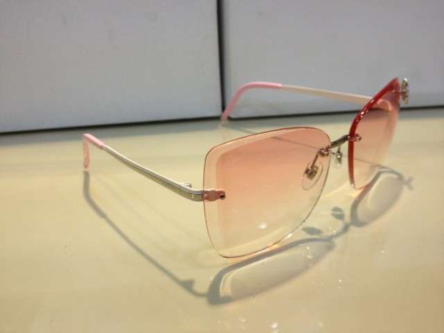 Brand new Gucci female bow star toad elegant sunglasses.