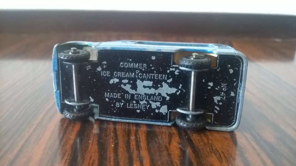 Commer Ice Cream Canteen No. 47 - 1:64 Lesney