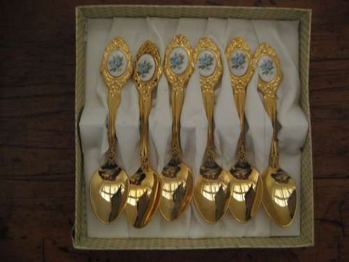 SET OF 6 VINTAGE 24 CARAT GOLD PLATED BARONESS EETRITE TEASPOONS IN ORIGINAL BOX