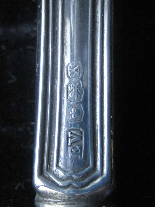 Sterling Silver Handled Set of 4 Dessert / Tea Knives 18 cm Emile Viner Sheffield 1940 Boxed