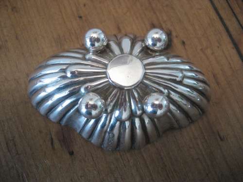 Victorian Sterling Silver 4 Piece Set of Shell Shaped Open Salts and Spoons in Original Fitted Case