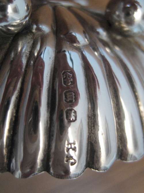 Victorian Sterling Silver 4 Piece Set of Shell Shaped Open Salts and Spoons in Original Fitted Case