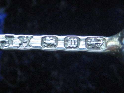 Victorian Sterling Silver 4 Piece Set of Shell Shaped Open Salts and Spoons in Original Fitted Case