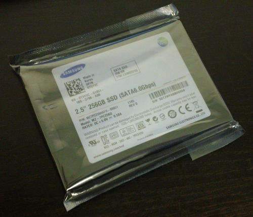 New SAMSUNG 830 Series 2.5inch 256GB SATA 6.0Gb/s Solid State Drive