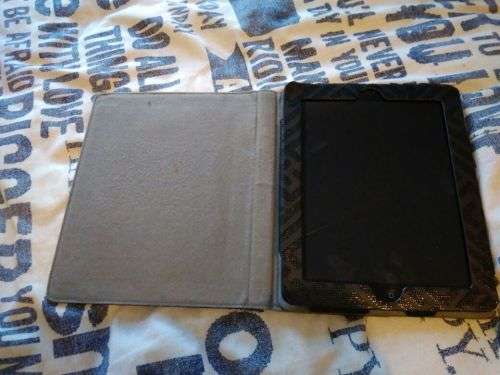 IPAD 2 64GIGS 3G\WIFI