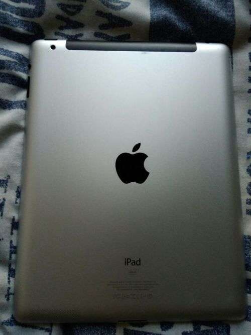 IPAD 2 64GIGS 3G\WIFI