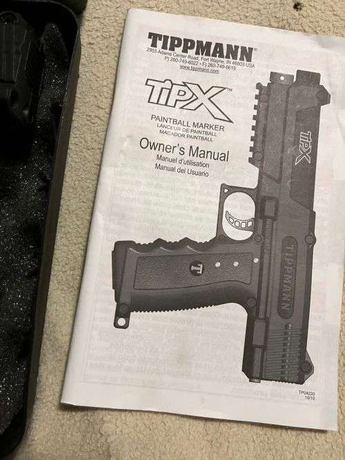 Tippmann TipX True-Feed .68 Caliber Gas, Pepper and Paintball Gun complete with additionals