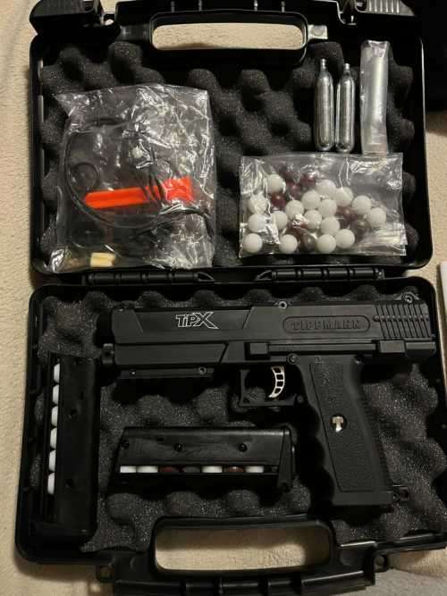 Tippmann TipX True-Feed .68 Caliber Gas, Pepper and Paintball Gun complete with additionals