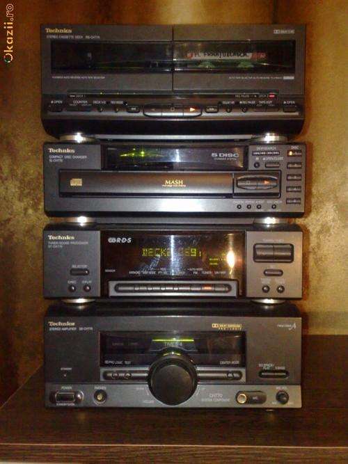 Technics CH770 Multistack Hi-Fi Audio center with 5 CD changer, no speakers supplied