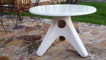 Round retro patio table - COLLECTION ONLY