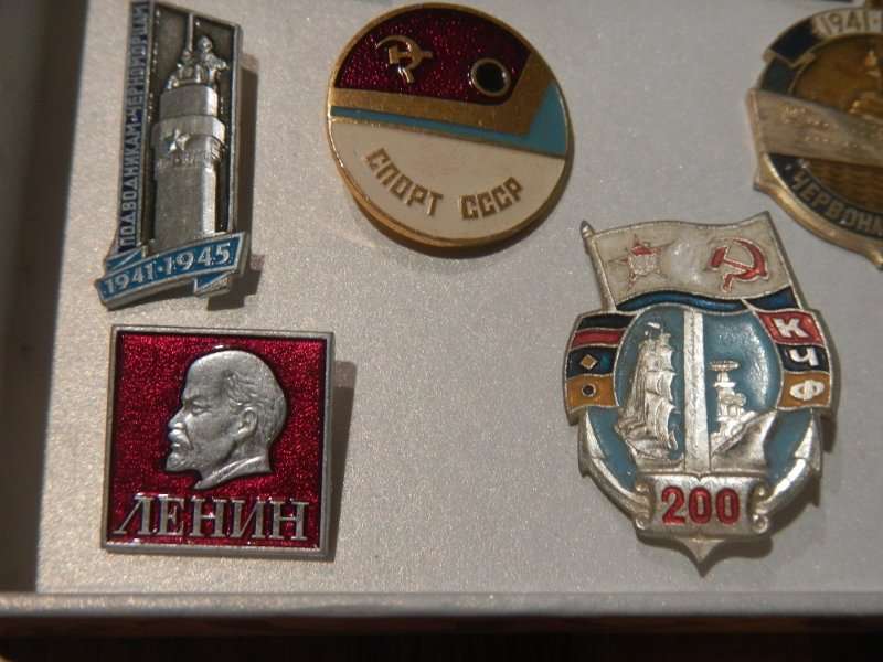 Soviet Russian badges - Lot 2