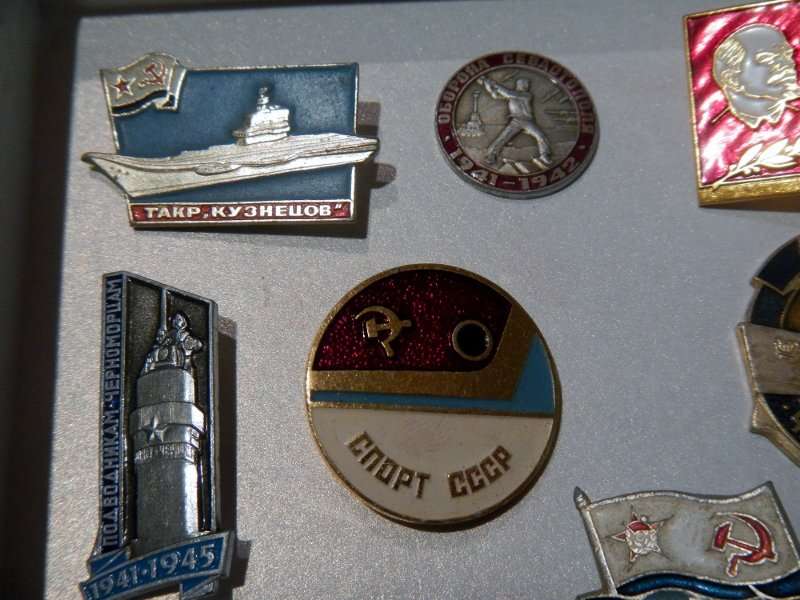 Soviet Russian badges - Lot 2