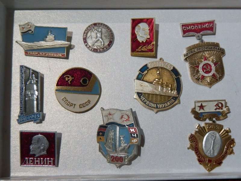 Soviet Russian badges - Lot 2