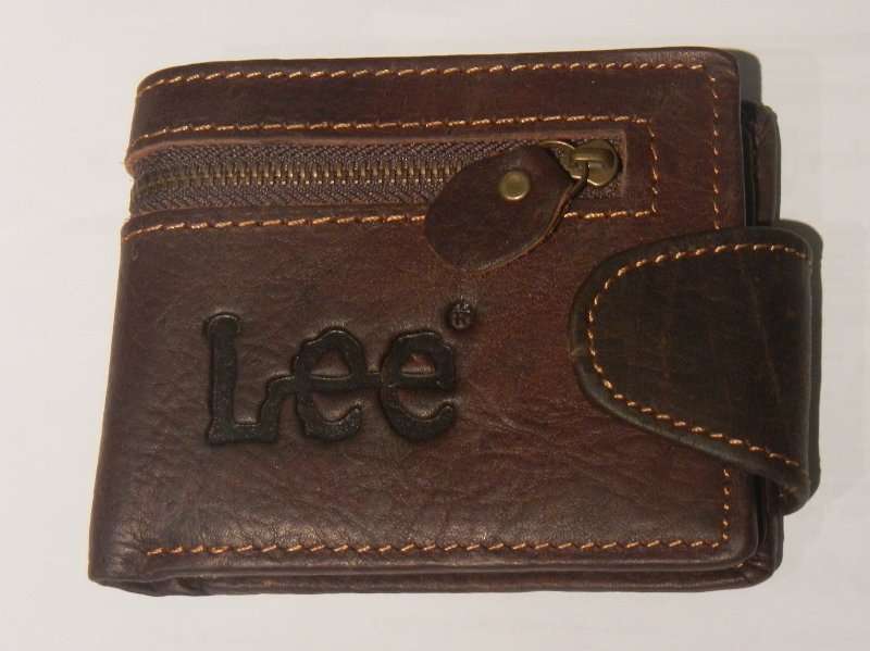 Genuine leather LEE wallet