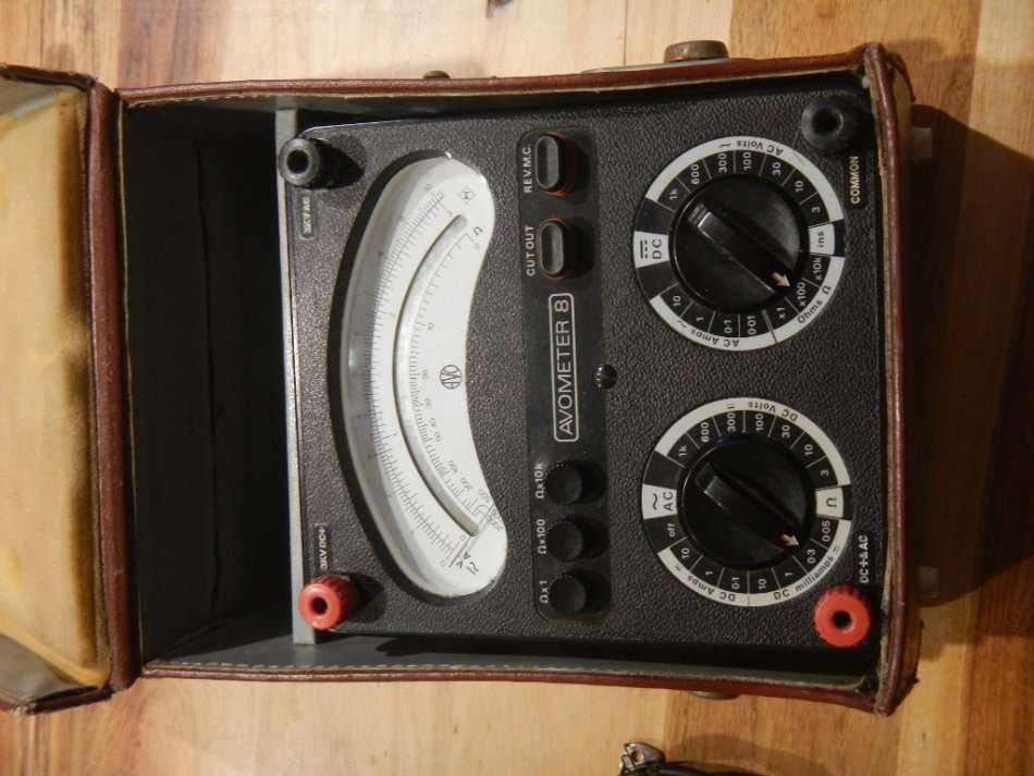 AVOMETER MODEL 8 Mark V