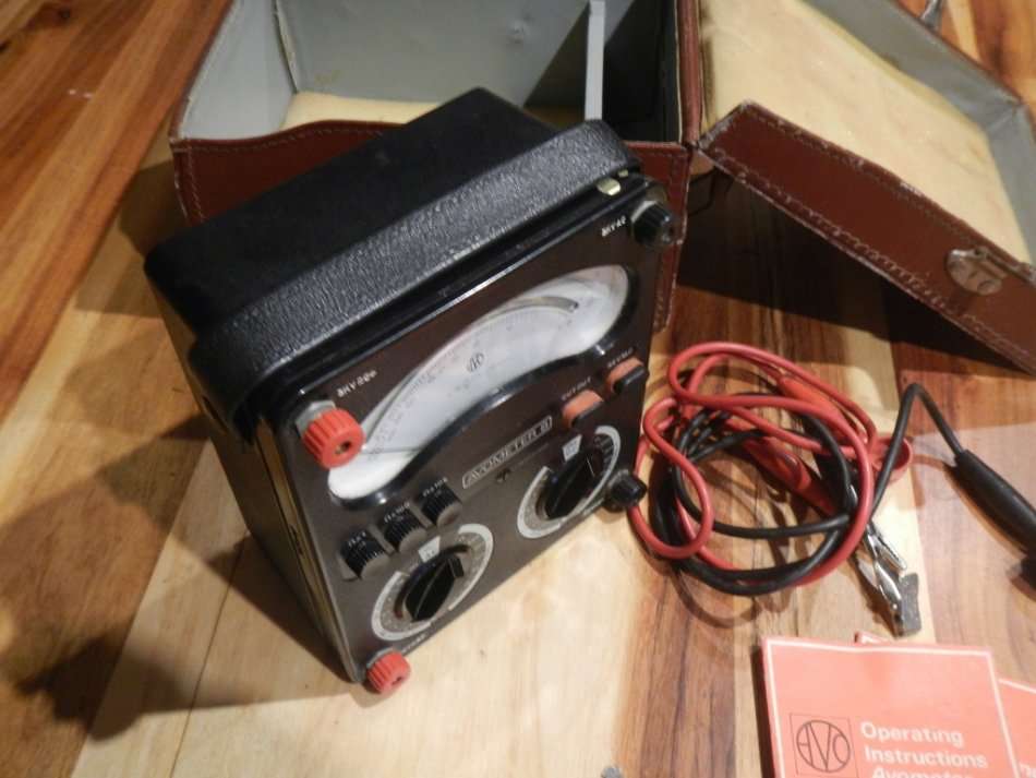 AVOMETER MODEL 8 Mark V