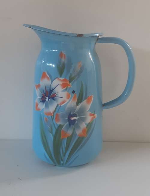 Enamel water pitcher