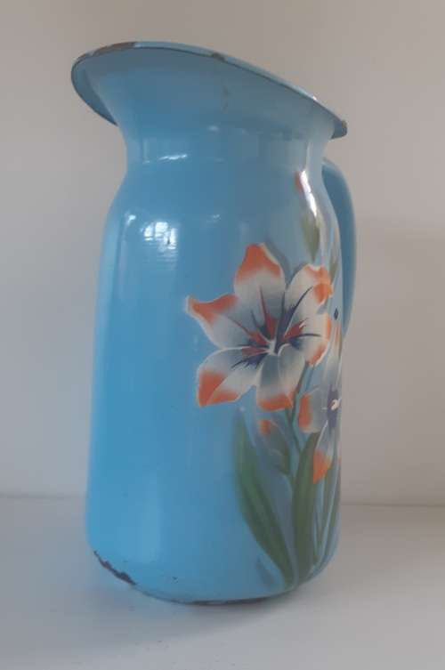 Enamel water pitcher