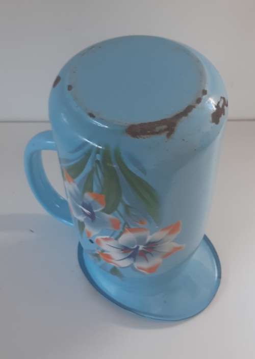 Enamel water pitcher