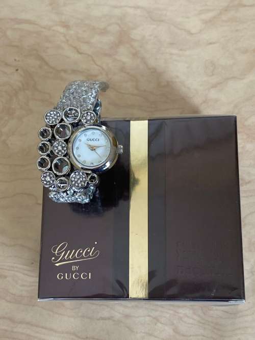 GUCCI WATCH AND PERFUME SET