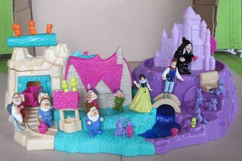 DISNEY - SNOW WHITE AND THE SEVEN DWARFS SCENE