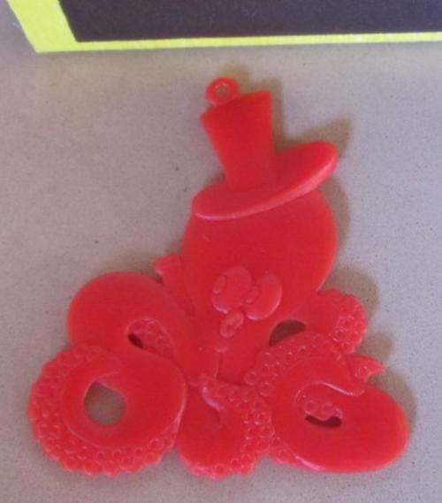 PLASTIC CHARM - RED OCTOPUS