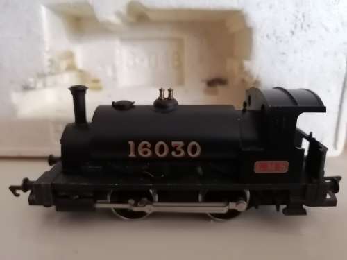 Hornby Railways Model Train R. 337 - Made in England