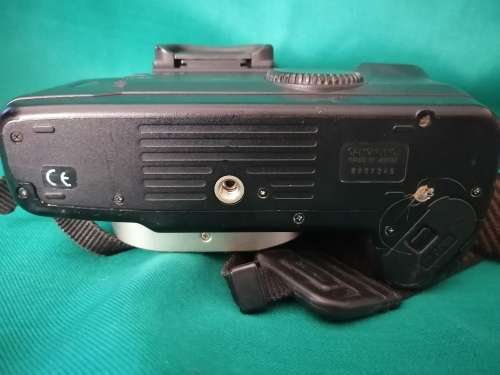 Canon EOS 50E - with flash - NO LENS