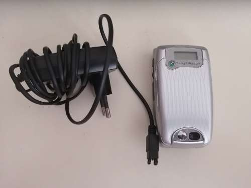 Sony Ericsson Flip Up Cellphone