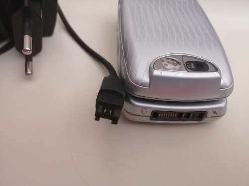 Sony Ericsson Flip Up Cellphone