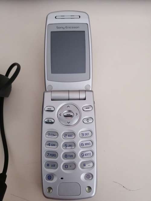 Sony Ericsson Flip Up Cellphone