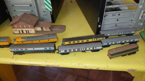 Atlas Diecast Trains and Coaches N scale