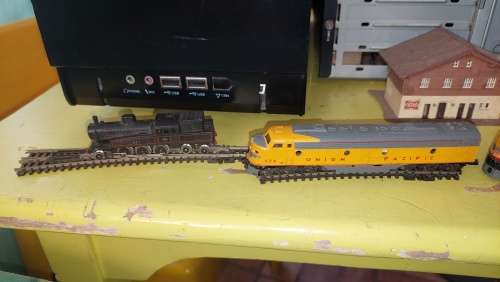 Atlas Diecast Trains and Coaches N scale