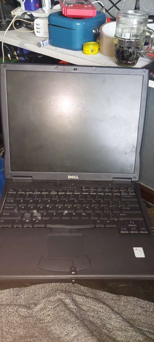 Old Dell laptop (not going on)