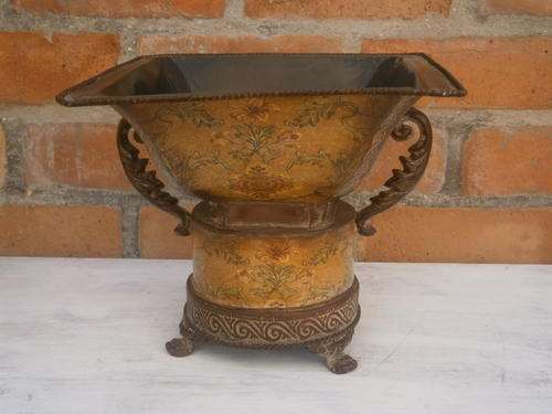 Beautiful Bowl on stand -Height 22.5cm