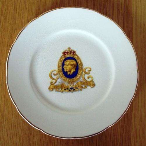 Vintage  Royal plate George VI May 12 1937
