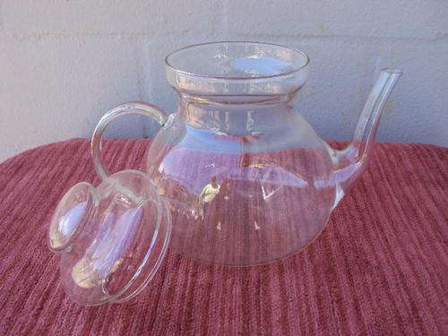 SEE-THROUGH GLASS TEAPOT