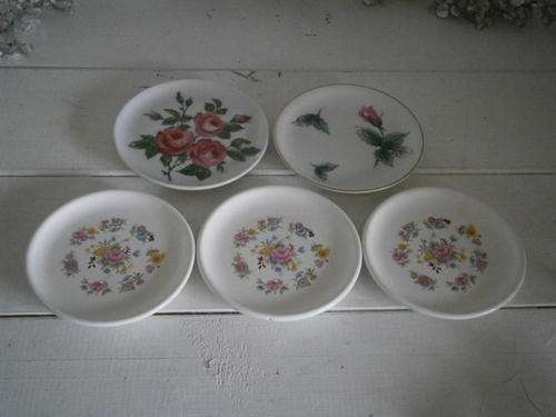 Lot of 5 Pin Trays