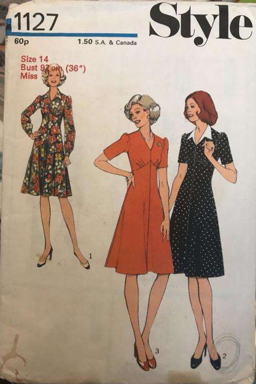 Sewing pattern STYLE 1127, ladie`s dress