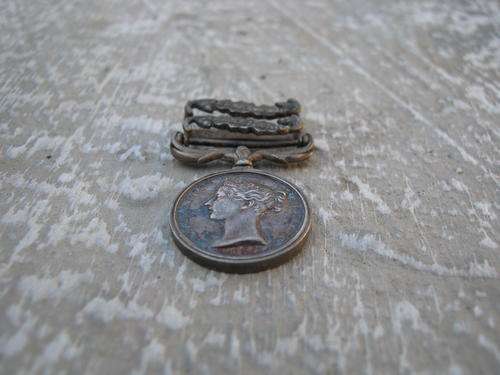 CRIMEAN WAR MINATURE WITH INKERMAN AND SEVASTOPOL BARS