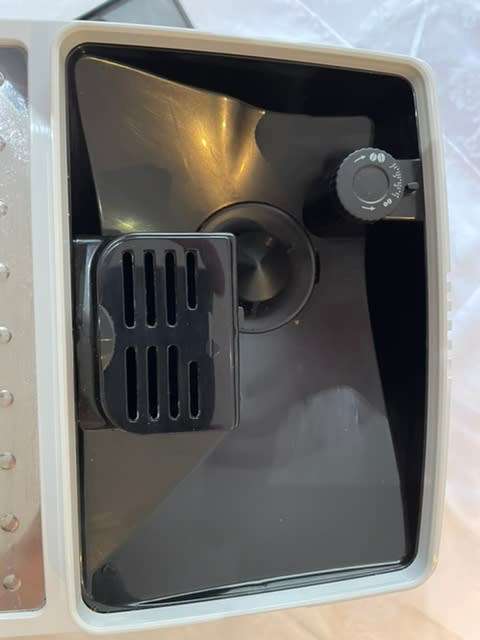 Delonghi - Bean to Cup Coffee Machine - ECAM23.210.W