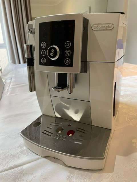 Delonghi - Bean to Cup Coffee Machine - ECAM23.210.W