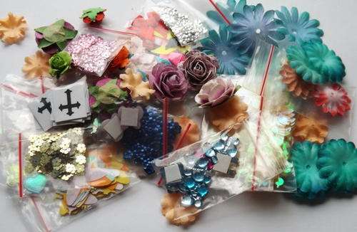 over 500 pieces Scrap-booking kit