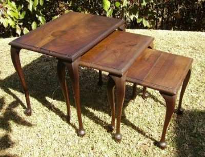 Aumy -  3 Table Nest