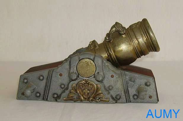 Aumy - Ornamental Canon