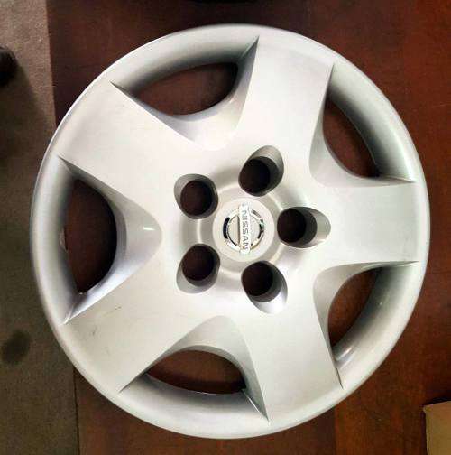 Nissan X Trail  hubcaps